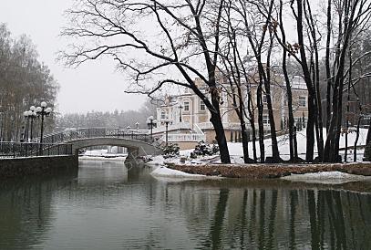 Luxurious palace in classical style with a lake