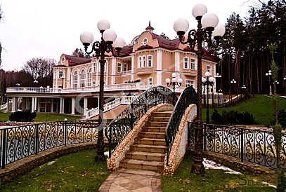Luxurious palace in classical style with a lake